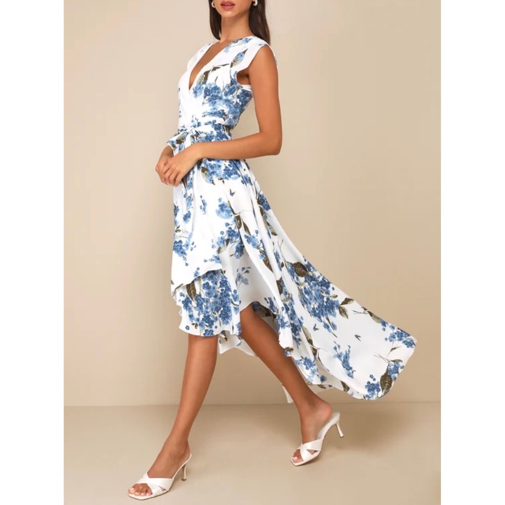 Lulus French Countryside White Blue Floral High Low V-Neck Dress M NWT 2722
